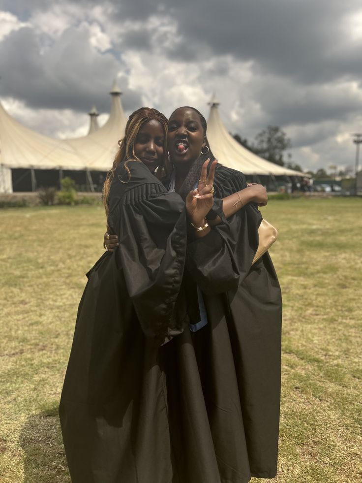 Graduating students receiving certificates